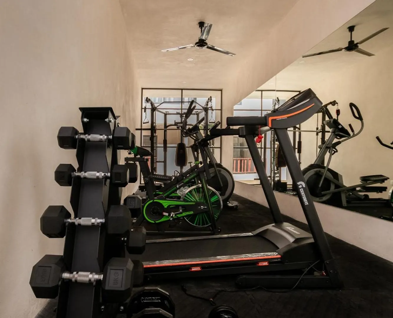 툴룸 2 Story Penthouse La Veleta 4Br 아파트