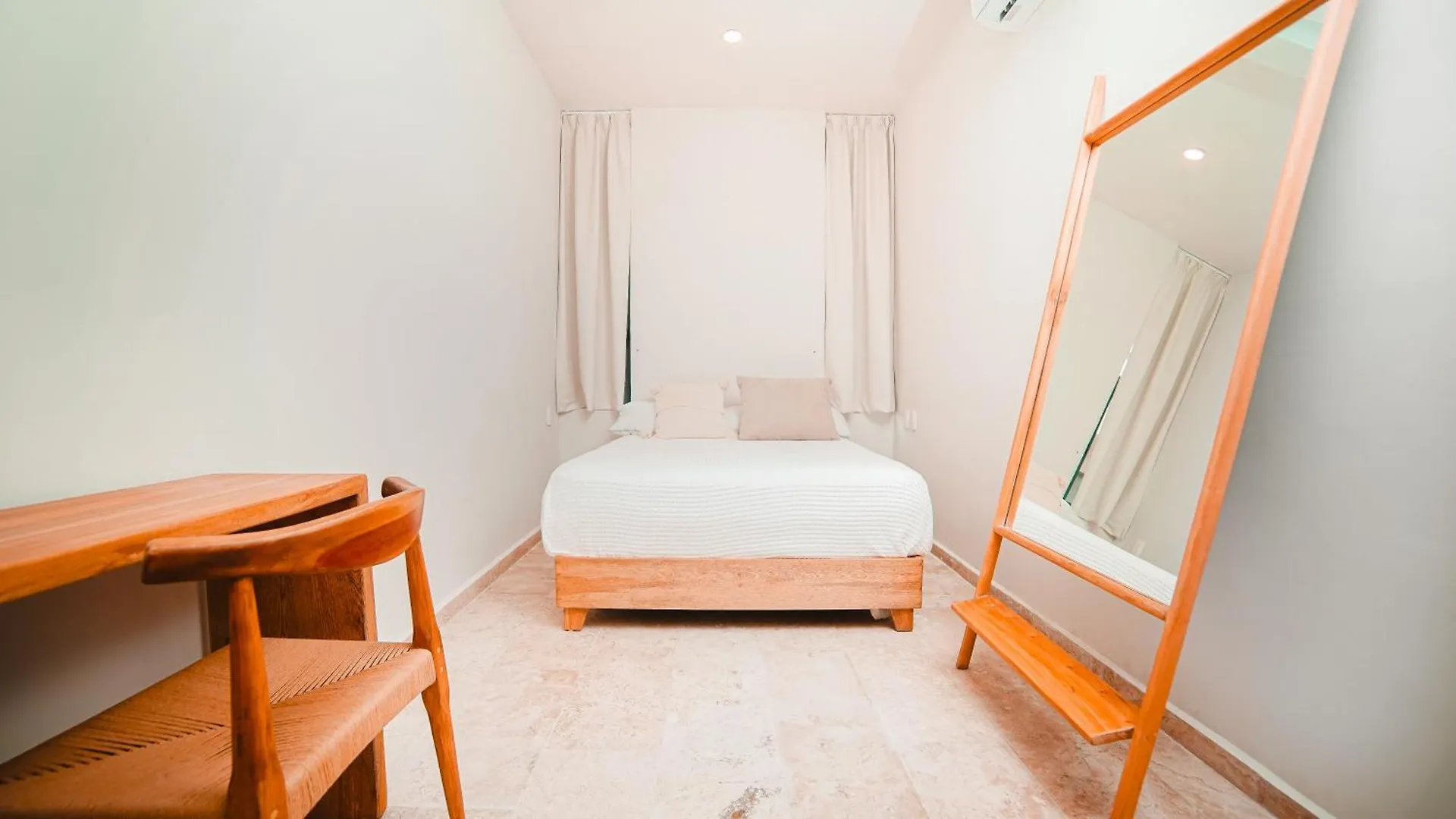 툴룸 2 Story Penthouse La Veleta 4Br 아파트 0*,