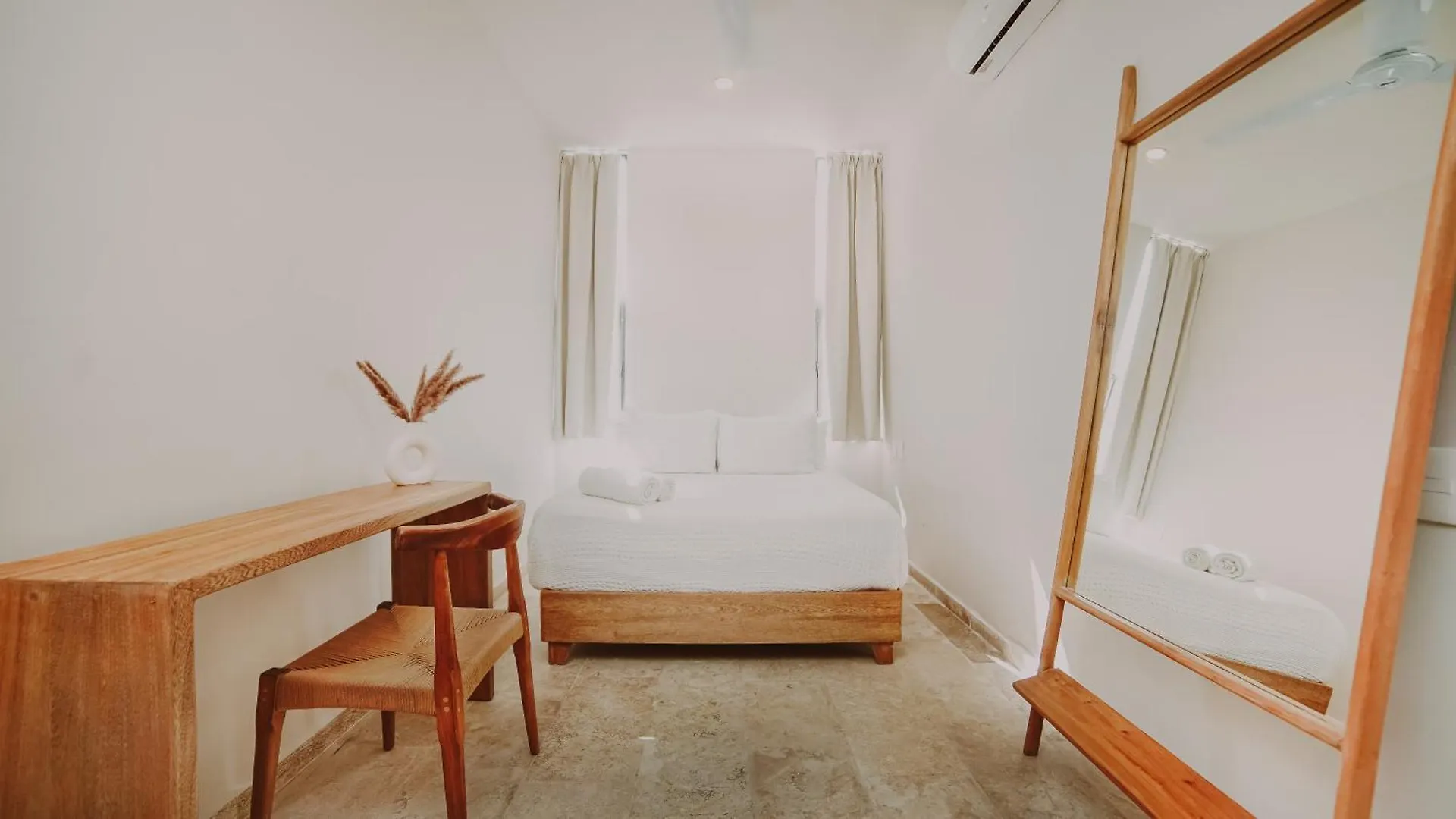 툴룸 2 Story Penthouse La Veleta 4Br 아파트