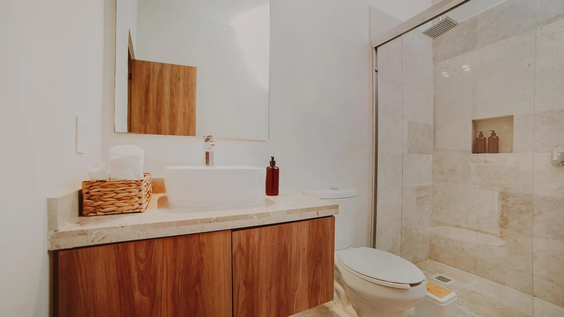 툴룸 2 Story Penthouse La Veleta 4Br 아파트 0*,